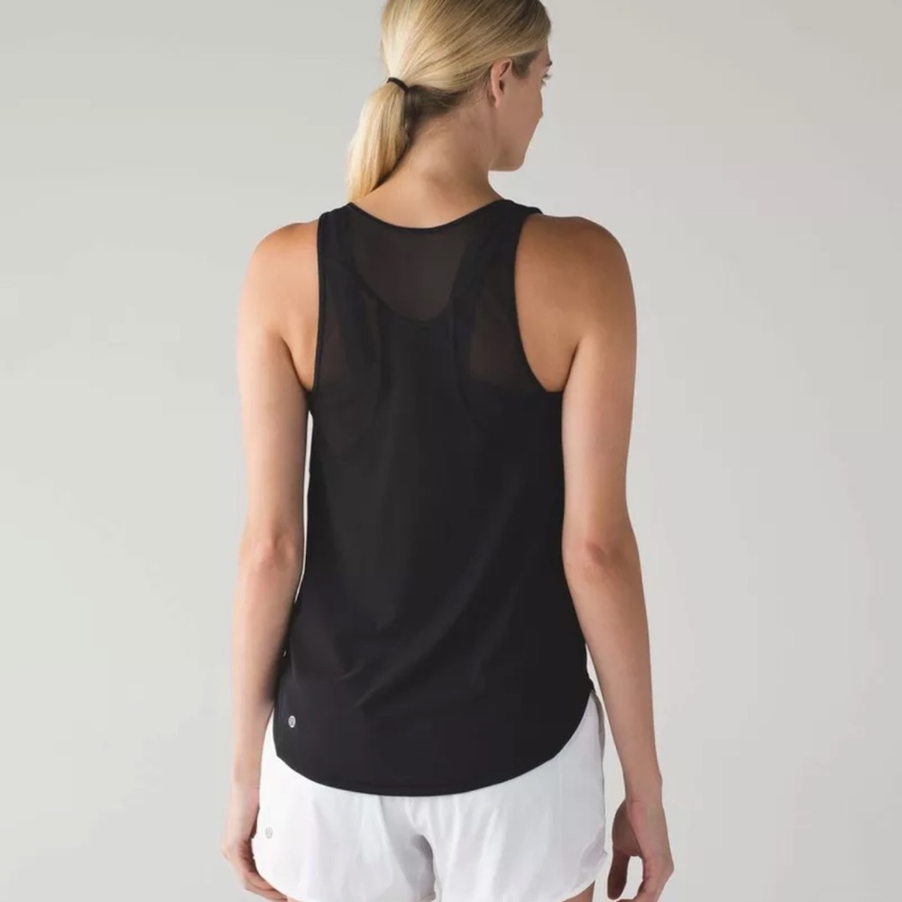 2 Lululemon Sculpt Tanks Size 6 Black